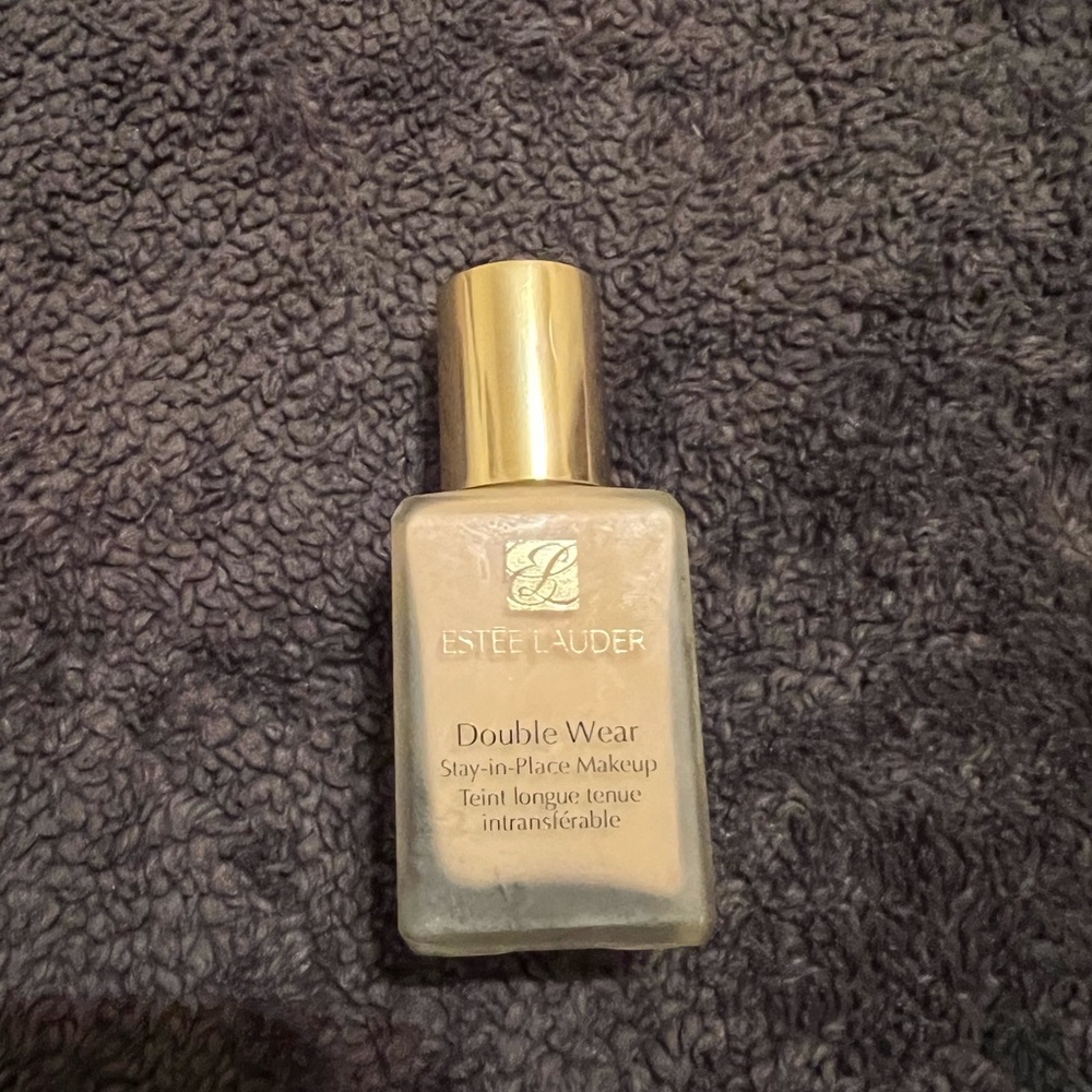 Estée Lauder Foundation
